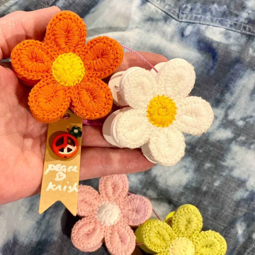 🌸Crocheted Boho Daisy Jaw Clips/2